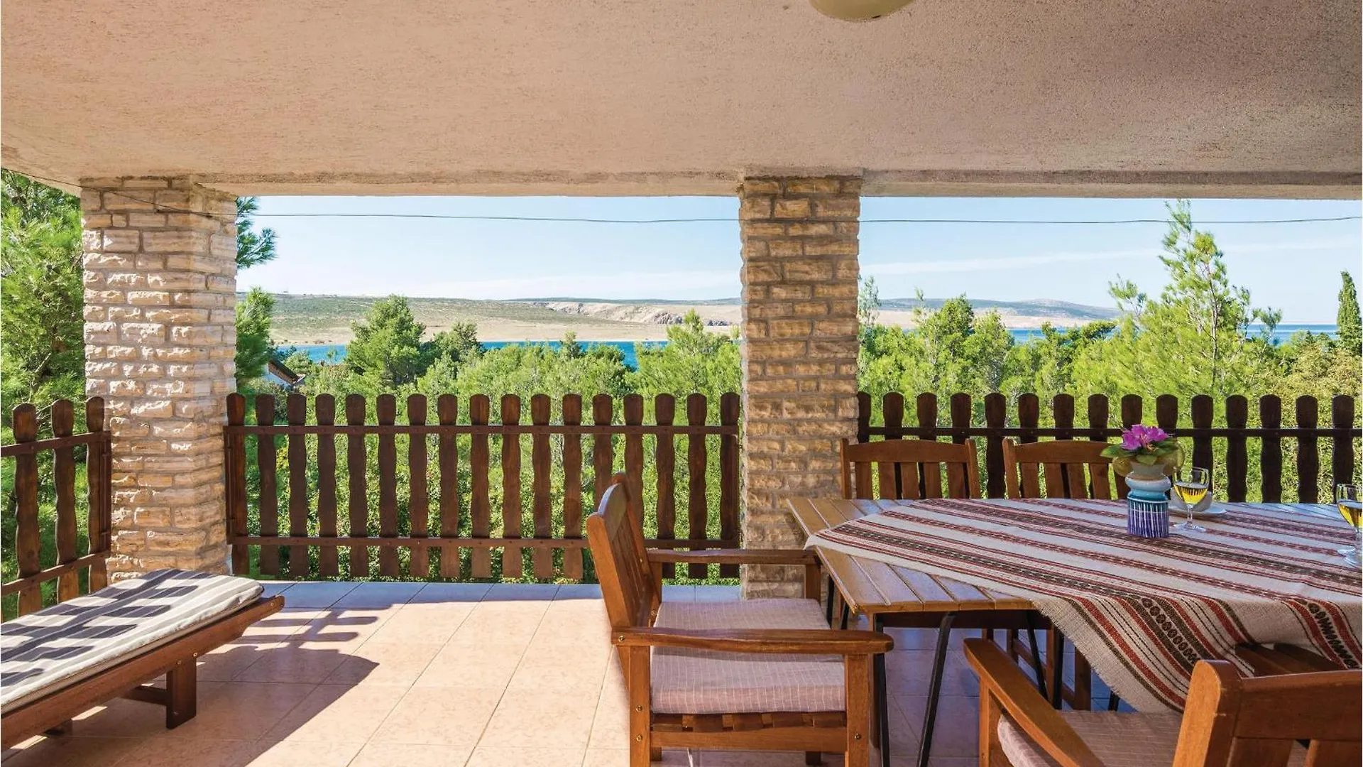 Nice Apartment In Jasenice With House Sea View