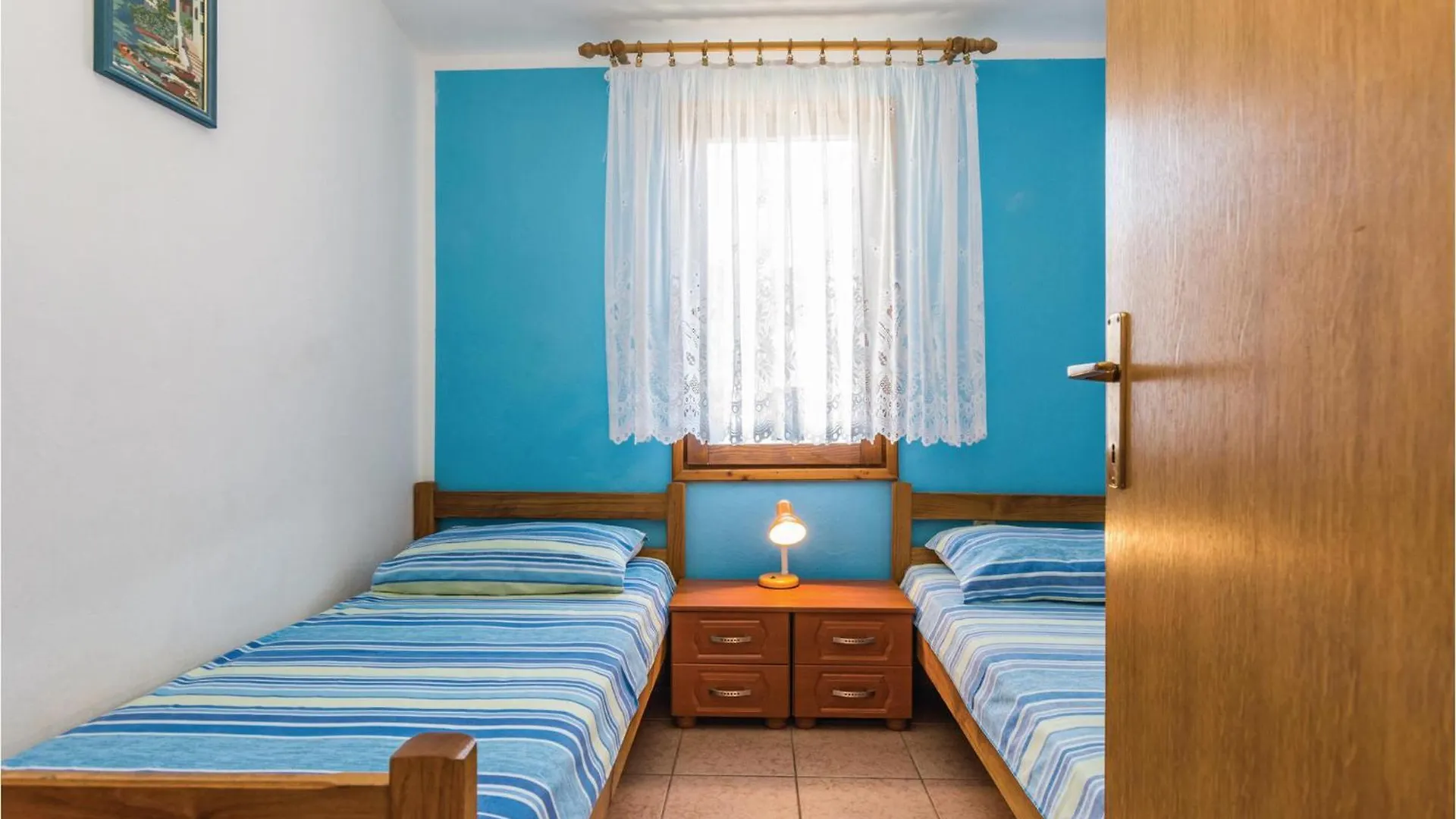 Nice Apartment In Jasenice With House Sea View